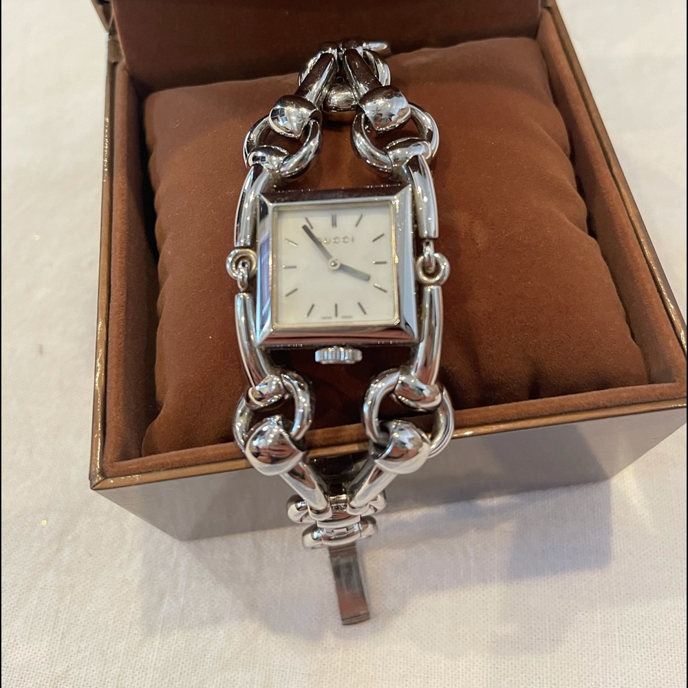 Women’s Gucci watch
